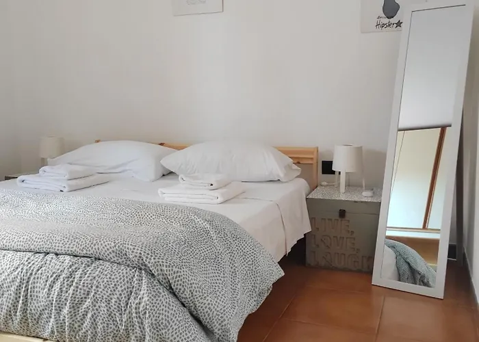 Of Fame - Gallery With Fully Equipped Kitchen, Separate Entrance, Free Parking Apartament Olbia