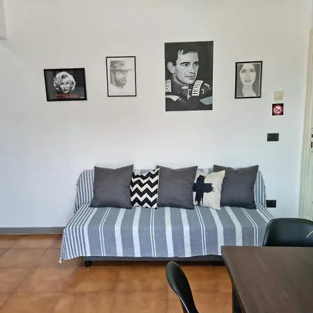 Lejlighed Of Fame - Gallery With Fully Equipped Kitchen, Separate Entrance, Free Parking *