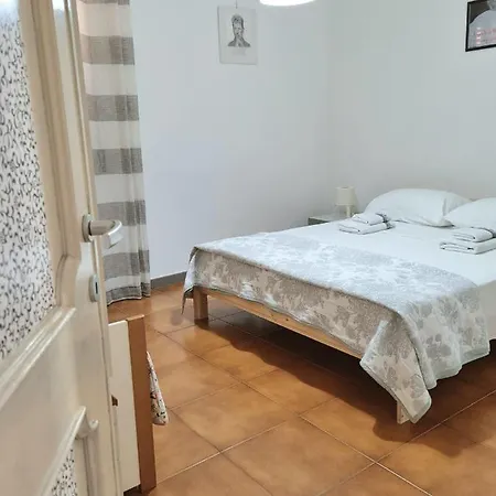 Lejlighed Of Fame - Gallery With Fully Equipped Kitchen, Separate Entrance, Free Parking *
