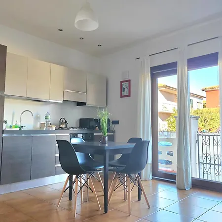 Lejlighed Of Fame - Gallery With Fully Equipped Kitchen, Separate Entrance, Free Parking Olbia