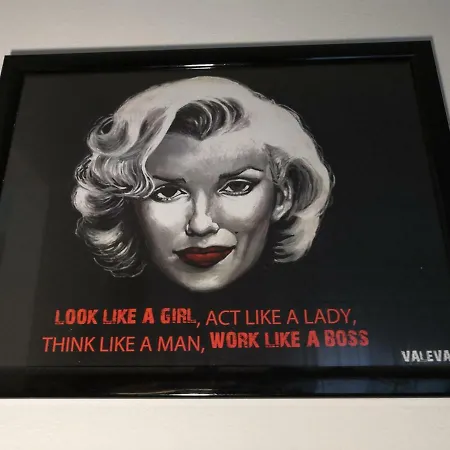 Apartment Of Fame Gallery *